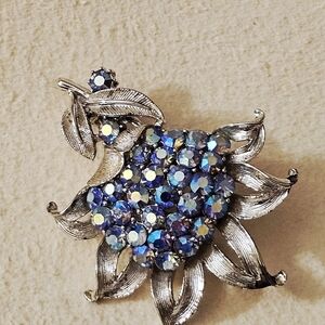 VTG CORO Singned Blue Aurora Borealis Rhinestone Brooch Rhodium Plated Metal